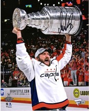 Alex Ovechkin Capitals 2018 Stanley Cup Champs Signed 8 x 10 Raising Cup Photo picture