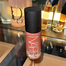 NARS liquid blush shade QUE CALOR picture