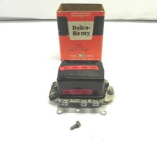 VINTAGE 1957-1958-1959 LINCOLN 40 AMP VOLTAGE REGULATOR DELCO REMY #F-604 NORS  picture