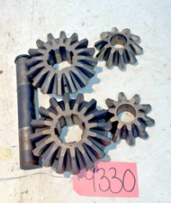 1979 Case David Brown 1210 Tractor Rearend Differential Spider & Bevel Gears picture