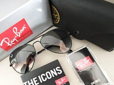 RAY-BAN RB3025 Aviator Sunglasses Black Frame 58mm Gradient Gray Lens picture