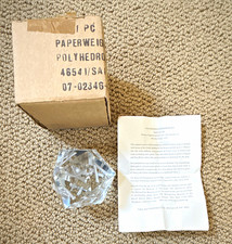 Vintage Y2K Metropolitan Museum of Art Glass Polyhedron Paperweight Roman Die D2 picture
