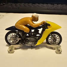 Vintage 1971 Hot Wheels RRRumblers RIP SNORTER Motorcycle Yellow Rider Base  picture