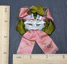 ANTIQUE MYSTERY RIBBON BADGE: 1900 S.A.D.N. USA & FRANCE FLAGS P429 picture
