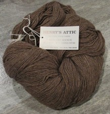1 8oz Hank (665yds) HENRY'S ATTIC Prime Superfine Alpaca 3ply Med Wt Yarn NUTMEG picture