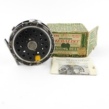 Pflueger Medalist 1495 Fly Reel. Round Line Guard. Made in USA. W/ Box.  picture