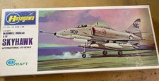 Vintage Hasegawa McDonnell-Douglas A-4F Skyhawk 1:72 Scale Model Kit picture