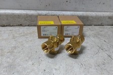 Johnson Controls JT3427 2 Pk 1 In Female NPT Port Hydronic Globe Valve picture