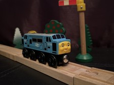 Thomas Wooden Railway D199 Diesel Train 2000 Excellent Condition picture