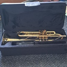 King 601 Bb Trumpet Lacquered Brass, Case included picture