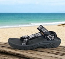 New in the box Teva Hurricane 4 women’s Hazel Black walking outdoors sandals picture