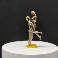31mm Solid Brass Couple Lover Hugs MiniDoll  Statue Macroshot Table Ornament picture