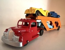 TOOTSIETOY 1950’s INTERNATIONAL CAR CARRIER & 04 CARS -No. 207- G/VG SET picture