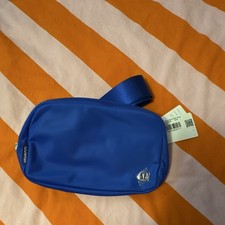 lululemon Everywhere Belt Bag 1L Blue Zip Waist Pack Unisex Logo One Size picture