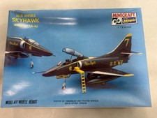 Hasegawa Minicraft Blue Angels Skyhawk A4E/F or TA-4J 1/72 #1140 -  picture