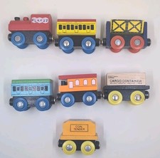 Play22 Wooden Train Set 7 Pieces Excellent Condition Magnetic Vintage Holiday  picture