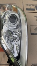 09 10 11 GENESIS SEDAN HID XENON DRIVER AND PASSENGER HEADLIGHTS SET PAIR OEM picture