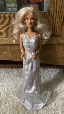 1995 Hasbro Sindy Top Model Claudia Schiffer Doll With Outfit, Jewelry RARE picture