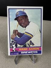 1975 Topps Hank Aaron #550 Milwaukee Braves HOF Vintage Baseball Card SHARP picture