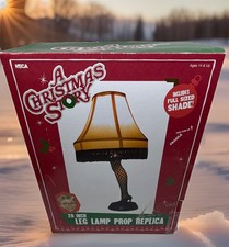 NECA A Christmas Story 20” Leg Lamp Prop Replica w/Full Sized Shade made in frag picture