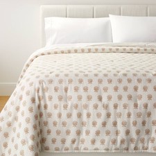 Full/Queen Lofty Cotton Slub Woodblock Print Floral Quilt Off White/Mauve picture
