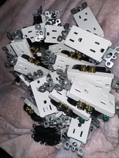 Lot Of 34 LEVITON M24-05325-WMP DECORA 15A 125V DUPLEX OUTLET/RECEPTACLE, WHITE picture