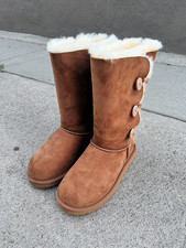UGG K Bailey Button Triplet Chestnut Boots Women’s Size 4 Classic Sheepskin 1962 picture