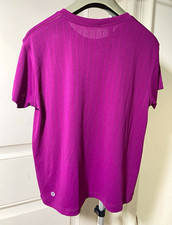 lululemon Women’s Purple Mesh Crew Neck Breathable Stretch Tee size 6/8 picture