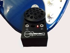 AMP-U-PLUG-N-PLAY MINI GUITAR AMPLIFIER picture