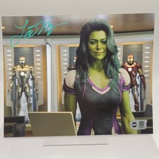 Tatiana Maslany Signed She-Hulk: Attorney at Law 8x10 Photo - SWAU Auth picture
