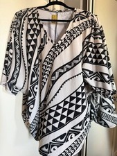 Lee's Fashion Polynesian Tribal Top | 3XL | Very Good Condition picture