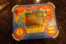 Vintage Tiger BERENSTAIN BEARS  Handheld Electronic   Video game  D5  HOLY GRAIL picture