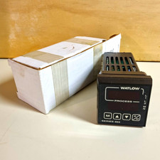 Watlow Series 965 Digital Temperature Controller 1/16 DIN TC 93AB1CA000RG picture