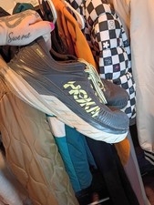 hoka mens 12 2e picture