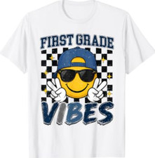 Retro First Grade Vibes Back to School 1st Grade Boys Kids T-Shirt picture