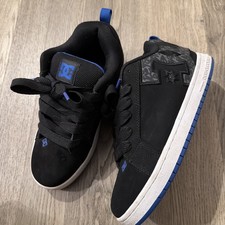 DC Court Graffik Men's Black Blue White Skate Shoes Excellent Condition SZ 7.5 picture