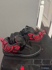 DC Court Graffik Kids Size 13 Black Red Skate Shoes Sneakers picture