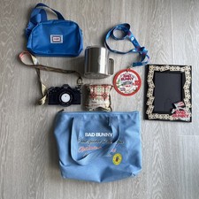 Bad Bunny “No me quiero ir de aqui” VIP Exclusive Gift Bag + Accesories  PR picture