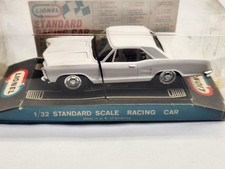 RARE and Vintage 1960s LIONEL Buick Riviera w headlights No 5214 1:32 Scale NEW picture