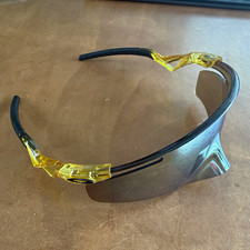 Oakley OO9481D-0456 QNTM Kato Sunglasses Prizm 24k Gold Lens, Transparent Curry picture