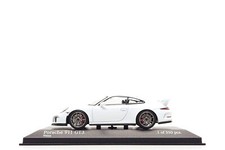 Minichamps 1:43 Porsche 911 GT3 (991) in White picture