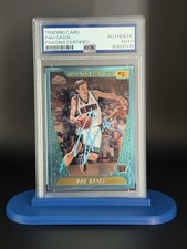 Pau Gasol HOF Lakers Grizzlies Signed 2001 Topps Chrome RC #131 (PSA) picture