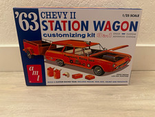 AMT 1963 Chevy II Station Wagon 3-in-1 Customizing Model Kit 1:25 picture