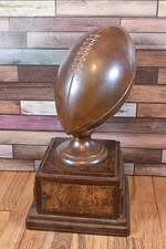 Vintage Rare 1948 SIERRA LEAGUE CHAMPIONS Figural Football Trophy Bakelite Base picture