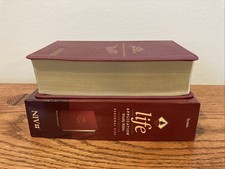 NIV Life Application Study Bible, Third Edition (Red Letter, Leatherlike, Berry, picture
