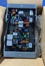 2010-2013 Chevrolet Silverado 1500 Engine FUSE BOX 5.3L GENUINE OEM picture