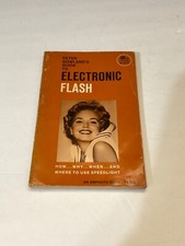 Peter Gowland's Guide to Electronic Flash 2nd Edition Revised paperback picture