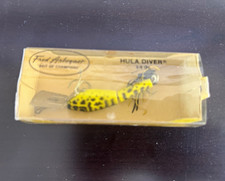Fred Arbogast Hula Diver 2150-06 Crankbait 2 1/2in 1/8oz Yellow/Black 10ft picture