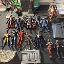 marvel diamond select Lot Of 12 Figures And Bases Punisher Wolverine Falcon  picture