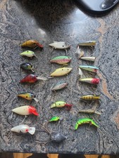 Assortment Of 21 Crankbaits picture